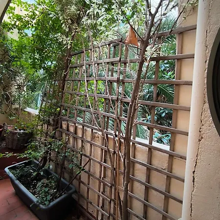 Bed & Breakfast 7 Moons Valencia