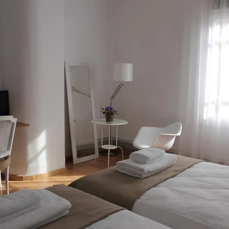Bed & Breakfast 7 Moons 2*