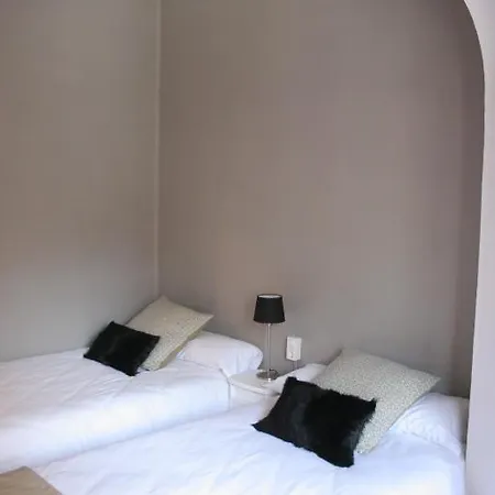 7 Moons Valencia