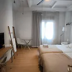 7 Moons 2* Valencia