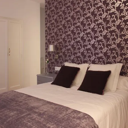 Bed & Breakfast 7 Moons B&B