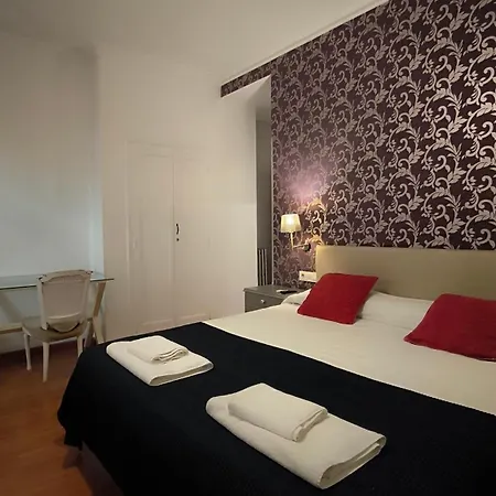 7 Moons לינה וארוחת בוקר