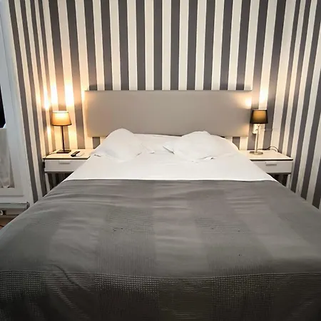 7 Moons B&B Valencia