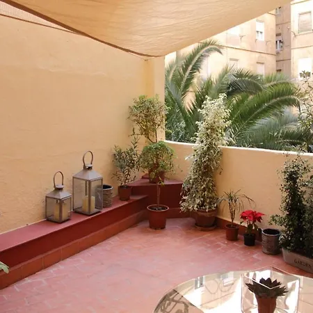 7 Moons לינה וארוחת בוקר