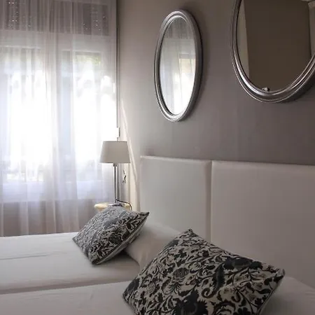 7 Moons B&B 2* Valencia