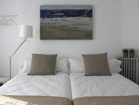 7 Moons B&B Bed & Breakfast Valencia